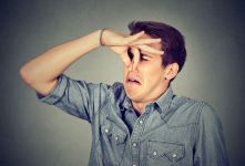 راه های رفع بوی بد گاز معده: از اصلاح تغذیه تا درمان ریشه ای علت ها