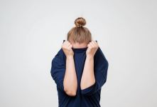 احساس شرم چیست و چگونه می توان با آن مقابله کرد ؟