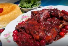 طرز تهیه خورش آلبالو با مرغ / دستور پخت خورش آلبالو لذیذ