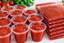 طرز تهیه سس گوجه و فلفل برای فریزر؛ روش آسان نگهداری گوجه برای زمستان