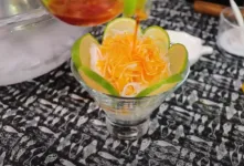 فالوده شیرازی اصل را با این روش درست کنید / مراحل تهیه به عمل آوردن رشته ها