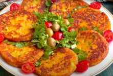 تهیه کوکو سیب زمینی با شیر / مراحل تهیه کوکو سیب زمینی با دستوری متفاوت