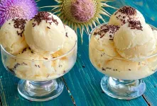 طرز تهیه بستنی خانگی فقط با سه قلم مواد اولیه و ساده ترین دستور!