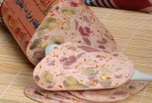 طرز تهیه کالباس مرغ و سه سوته تو خونه کالباس بازاری درست کن!