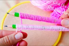 گل رز کوچک با مداد: هنری زیبا و ساده