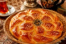 نان شیرمال با کره مارگارین؛ راز پخت شیرمال بازاری نرم، خوش رنگ و پنبه ای در خانه