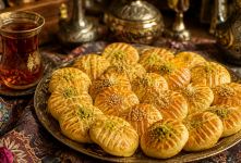 نان های قندی سپهسالاری؛ شیرینی سنتی، لطیف و خوش عطر برای عصرانه های خانگی