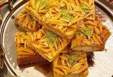 شیرینی ملکه بادام؛ شیرینی مجلسی و خوش عطر برای هر جشن
