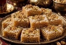 حلوا دهین عراقی؛ حلوای مجلسی و مغزدار که با اولین قاشق عاشقش می شوید!