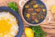 طرز تهیه خورشت کرفس مجلسی؛ راز خورشتی خوش رنگ، جاافتاده و خوش عطر با طعم بی نظیر
