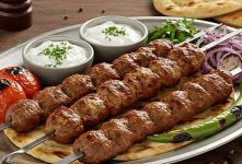 طرز تهیه کوفته کباب ترکیه ای؛ کباب آبدار و خوشمزه با ادویه مخصوص و طعم رستورانی