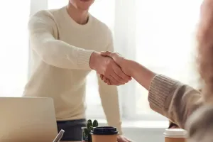سلامت باشید یا سالم باشید / کدام عبارت مناسب‌ تر است؟