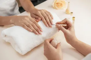 بیس کات و تاپ کات ، انتخاب صحیح برای آرایش ناخن
