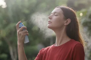 اسپری آبرسان یا فیس میست راهکاری ساده برای پوستی شاداب