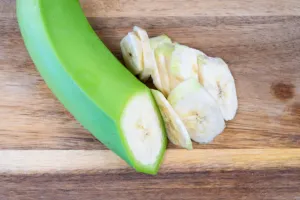 خواص موز سبز برای معده و بهبود گوارش