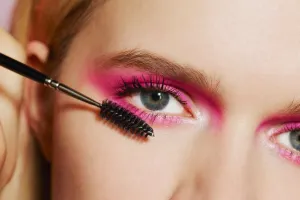 آرایش متالیک مینیمال زیبایی مدرن و ساده