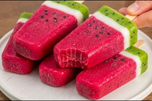 طرز تهیه بستنی هندوانه ای بدون نیاز به هندوانه با سه ماده اولیه
