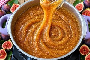 طرز تهیه پودینگ انجیر مجلسی دسری سالم و خوشمزه بدون فر