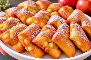 طرز تهیه شیرینی عصرانه در تابه با ۱ عدد سیب و ماست