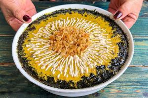 طرز تهیه آش بادمجان سنتی بروجرد؛ خوشمزه و کشدار