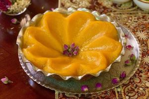 طرز تهیه حلوای کاسه اصیل شیرازی با ترفند بو دادن آرد