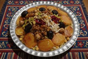 طرز تهیه ملمع پلو؛ غذای سلطنتی ایران با زرشک، مرغ و خرما
