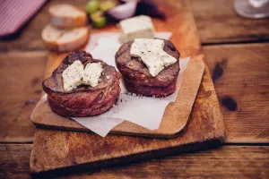 طرز تهیه استیک فیله مینیون خوشمزه در خانه