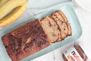 طرز تهیه کیک موز و نوتلا با بافت اسفنجی و طعم بی نظیر