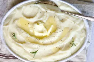 طرز تهیه پوره شلغم با سیب زمینی مناسب رژیم گیاه خواری