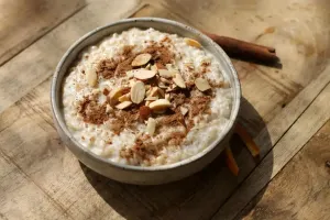 طرز تهیه شیر برنج پرویی مجلسی با عطر مرکبات و دارچین