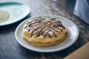 طرز تهیه کرپ صبحانه فرانسوی و مجلسی در ۱۵ دقیقه