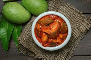 دو روش ساده و مشهور جهت تهیه ترشی انبه