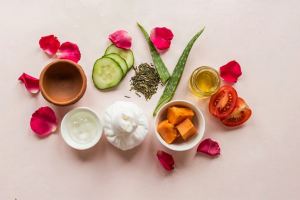 ۱۰ ماسک خانگی موثر برای کوچک کردن منافذ باز پوست