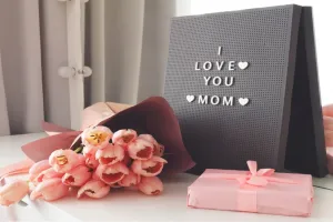 ۳۲ ایده کم هزینه و پرتجملات برای کادو روز مادر / کادو روز مادر چی بخرم ؟