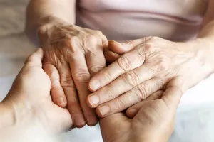 گلچین متن تبریک روز سالمند به عربی همراه با معنی فارسی