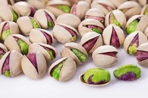 صدای باز کردن پسته، بامزه و شنیدنی !