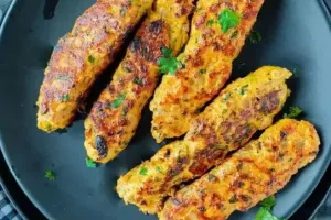طرز تهیه کوبیده مرغ تابه ای، یک غذای آسان و خوشمزه