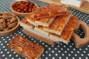 کالری و ارزش غذایی نان قندی + طرز تهیه این نان سنتی خوشمزه