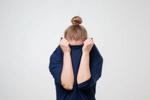 احساس شرم چیست و چگونه می توان با آن مقابله کرد ؟