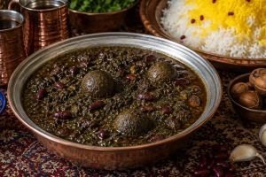 قورمه سبزی بدون گوشت؛ خوش عطر، جاافتاده و اصیل، بدون نیاز به گوشت!