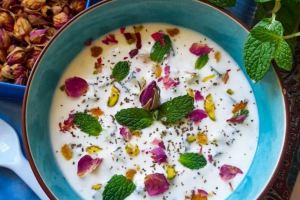آش با یخ؛ آش خنک و تابستانی برای روزهای گرم!