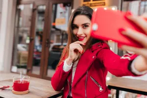 سلفی های خود را با هوش مصنوعی به شاهکار هنری تبدیل کنید!