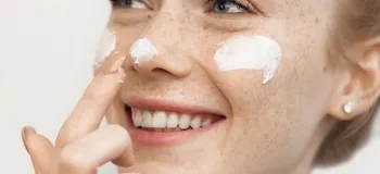 آیا ضد آفتاب ویتابلا خوبه؟ بررسی مزایا، معایب و نظرات کاربران