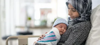 آیا روزه‌ داری بر میزان شیر مادر تأثیر دارد؟
