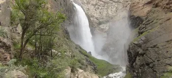 آبشار تنگ زندان کجاست ؟ راهنمای بازدید برای گردشگران