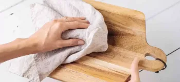 راه های از بین بردن بوی بد ظروف چوبی