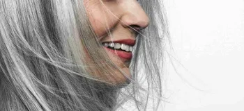 کراتینه مو سفید / روشی برای نرمی و درخشندگی موهای سفید
