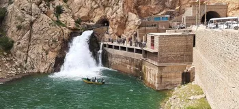 آبشار بل گوهر پنهان روستای اورامان در کردستان