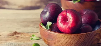 خواص آلو برای یبوست / راهی طبیعی برای بهبود عملکرد روده