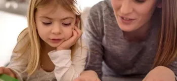 تأثیر قصه گویی بر رشد مغز کودک
